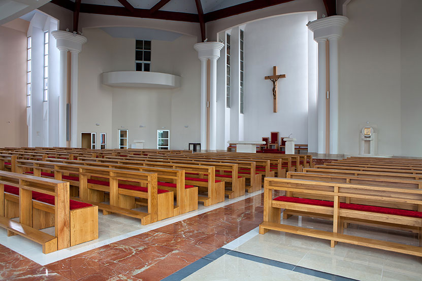clean-church-sanctuary