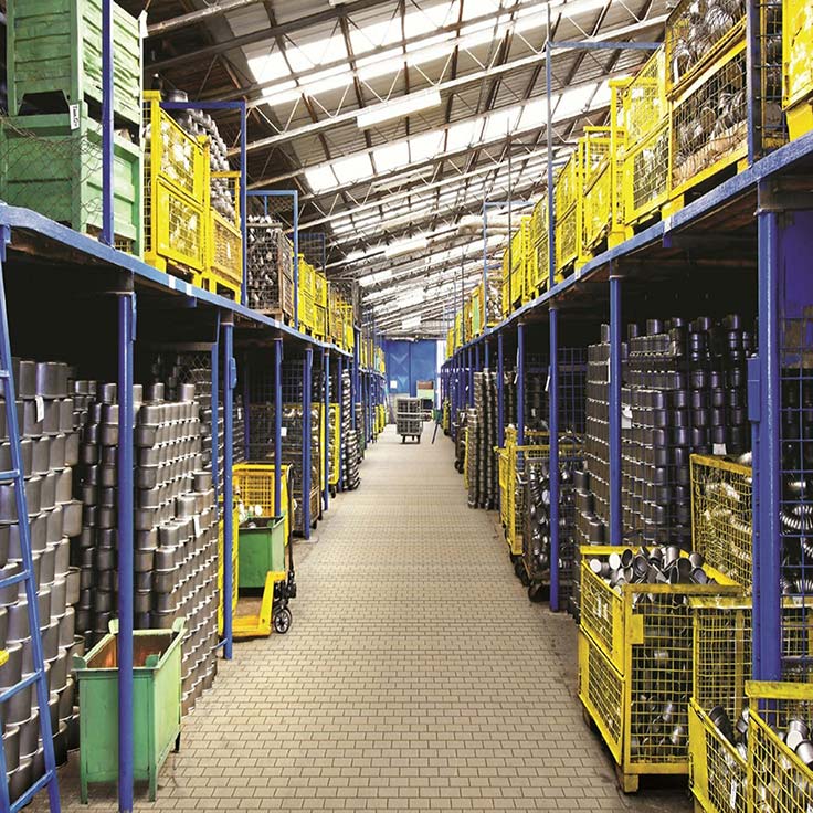 Clean commercial warehouse facility