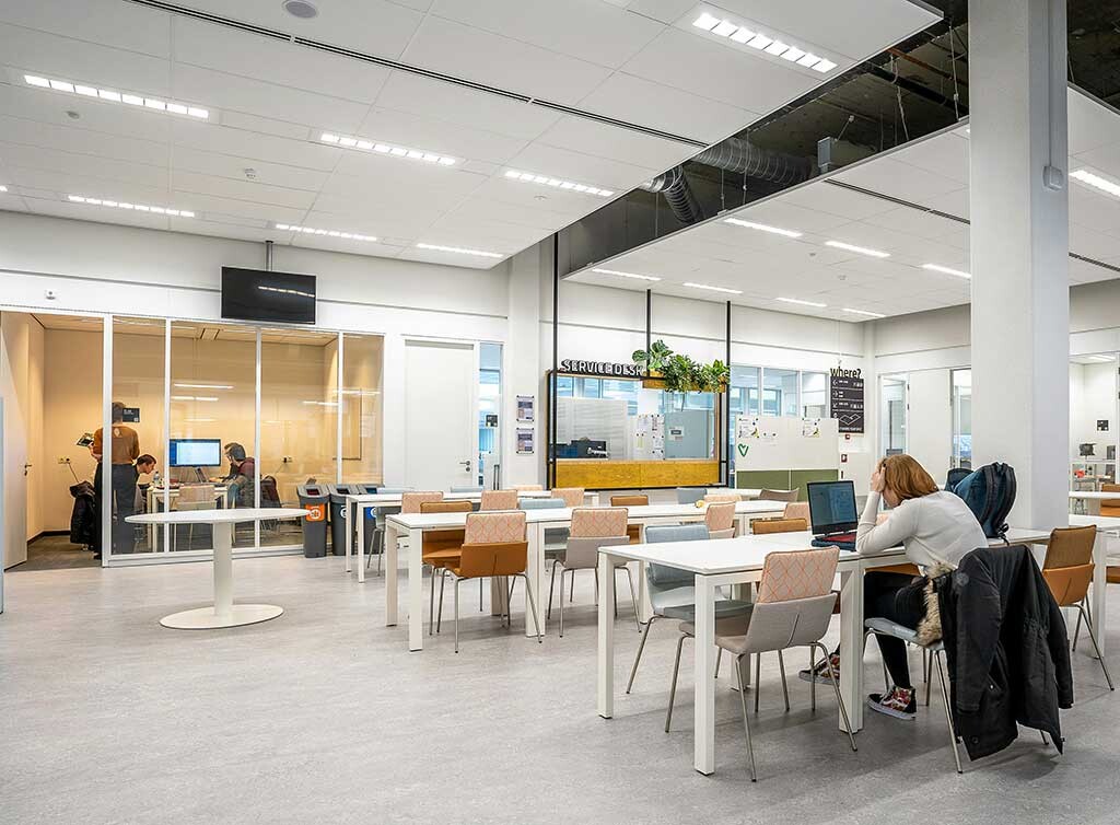 A clean commercial lunch room